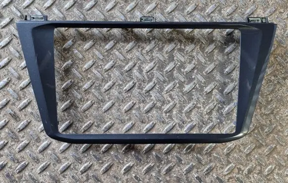 Volkswagen Tiguan Allspace Radio/GPS head unit trim 5NN858069B