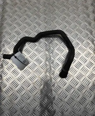 BMW 5 F10 F11 Engine coolant pipe/hose 9224372