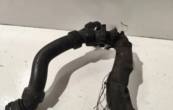 Audi A6 S6 C5 4B Engine coolant pipe/hose 4B0121101T 27112000