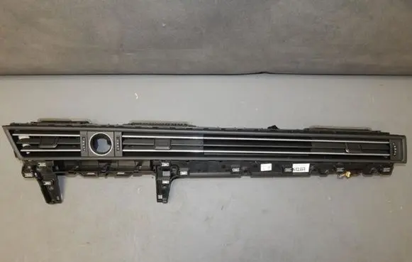 Volkswagen PASSAT B8 Dash center air vent grill 3G1858416B