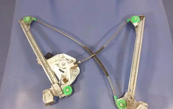 Cadillac CTS Front door window regulator with motor 00150742