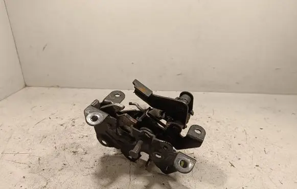 Engine bonnet/hood lock/catch