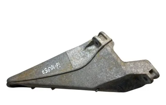 Volkswagen Transporter - Caravelle T5 Engine mounting bracket 7H0199370B 7H0199370F