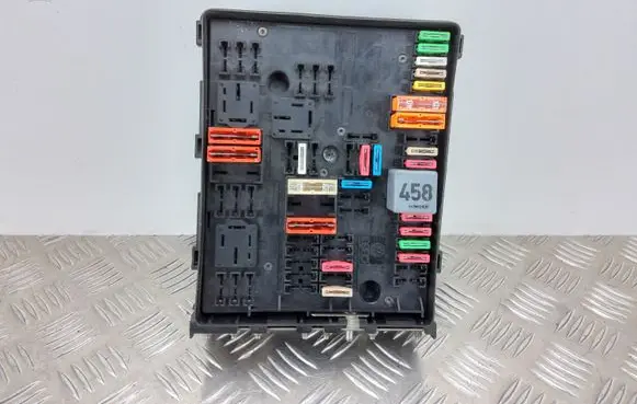 Seat Toledo III (5P) Fuse module 1K0937124K