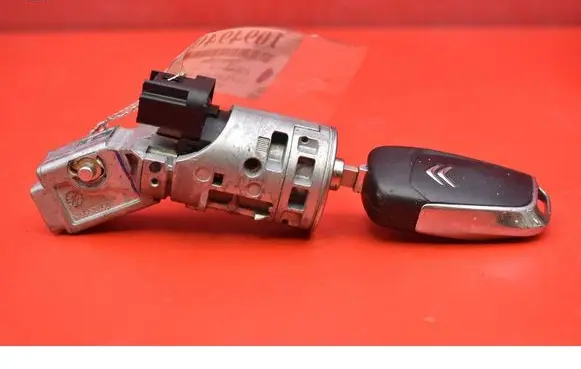 Citroen C4 II Ignition lock N0503823