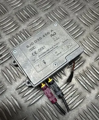 Audi A7 S7 4G Aerial antenna amplifier 8J0035456A 035240 C0681