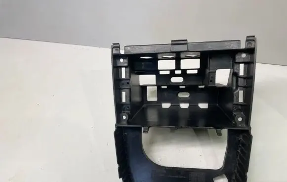 Volvo XC90 Radio/GPS head unit trim 03409622
