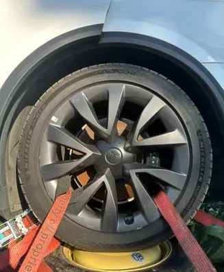 Tesla Model X R21 alloy rim 