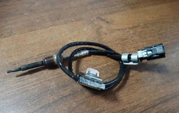 BMW M5 Lambda probe sensor 8490145