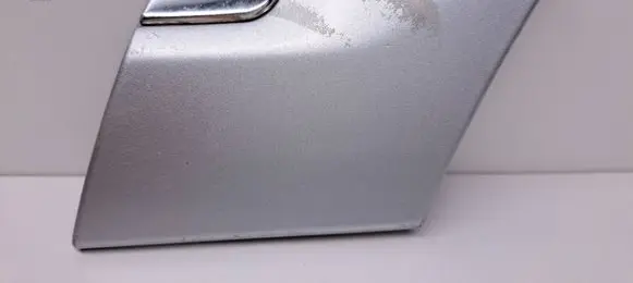 Rear fender molding trim