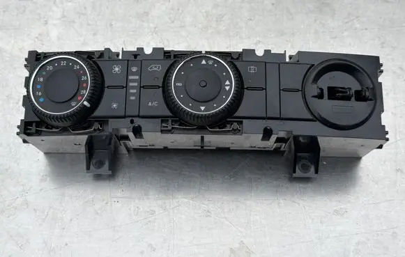 Mercedes-Benz Sprinter W906 Climate control unit A9069063000 5HB00901252 C9943008