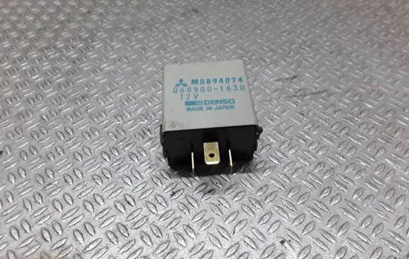 Mitsubishi Pajero Other relay MB894074