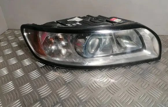 Volvo V50 Headlight/headlamp 30763038 0301237272 LE06A6152X