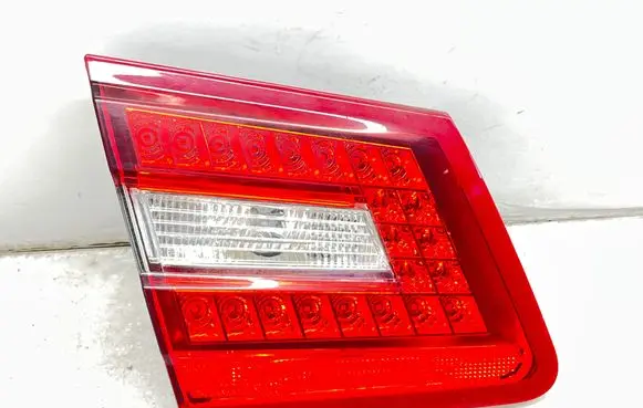 Mercedes-Benz E W212 Tailgate rear/tail lights A055364