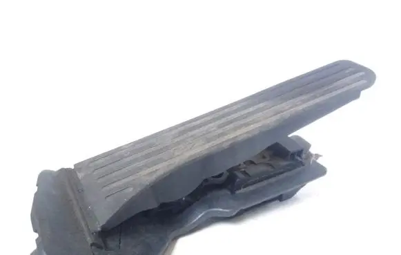 Volkswagen PASSAT B6 Accelerator throttle pedal 1K2721503M 6PV00874500
