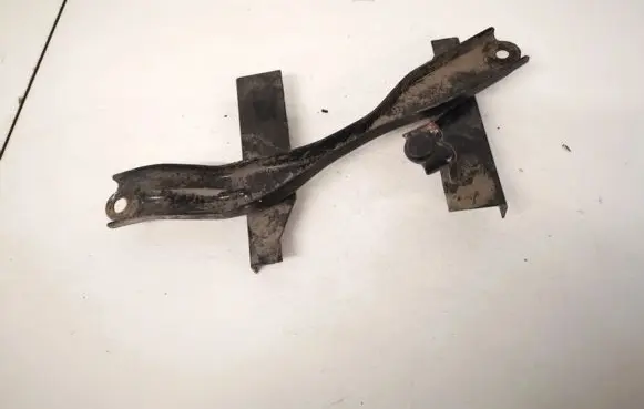 Toyota Avensis T270 Radiator mount bracket
