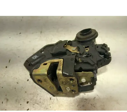 Toyota Corolla Verso AR10 Loading door lock pbtabs