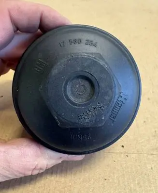 Opel Vectra C Oil filter cover 12580254
