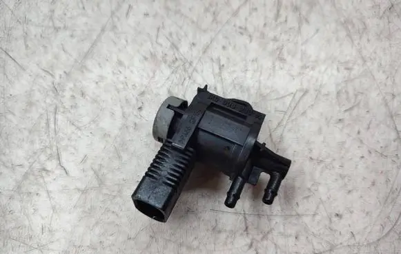 Audi A5 Sportback 8TA Turbo solenoid valve 1K0906283A