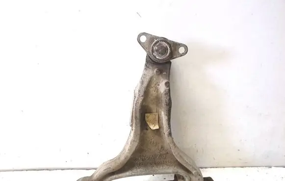 Volvo XC70 Front lower control arm/wishbone 08646375