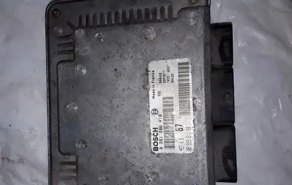 Peugeot 607 Engine control unit/module 0261206418 9635591180 ME746