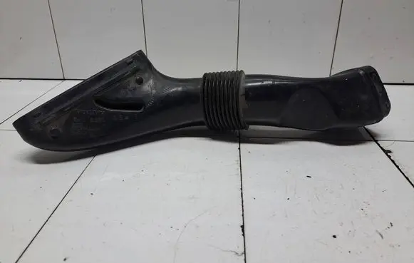 Volvo V70 Air intake duct part 8638624
