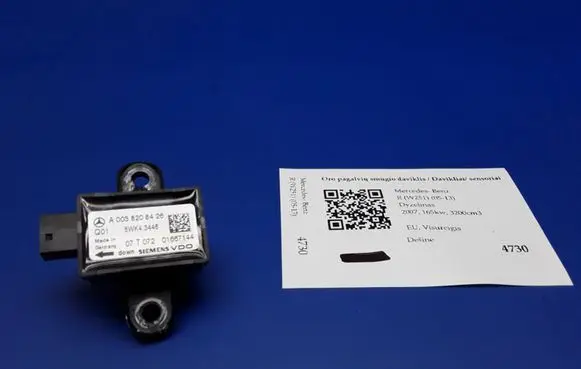 Mercedes-Benz R W251 Airbag deployment crash/impact sensor A0038208426 5WK43446 07T07201667144