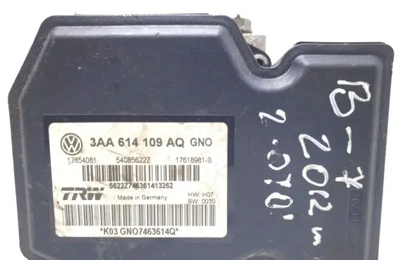 Volkswagen PASSAT B7 ABS Pump 3AA614109AQ