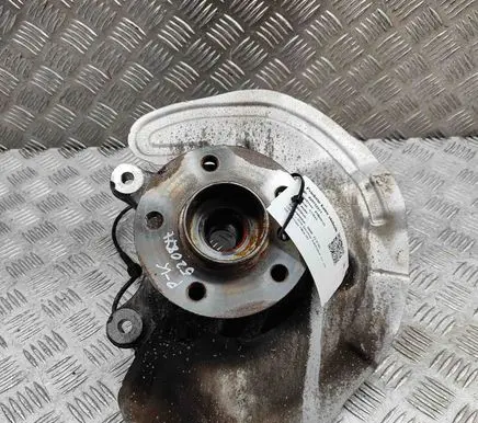 BMW X2 F39 Front wheel hub 6876853