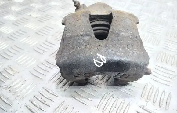 Volkswagen Golf IV Front brake caliper