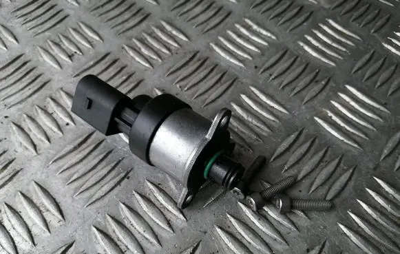 Volkswagen II LT Fuel pressure regulator 0928400721 2742241589