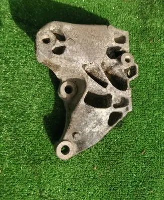 Skoda Octavia Mk3 (5E) Engine mounting bracket 1K0199117A