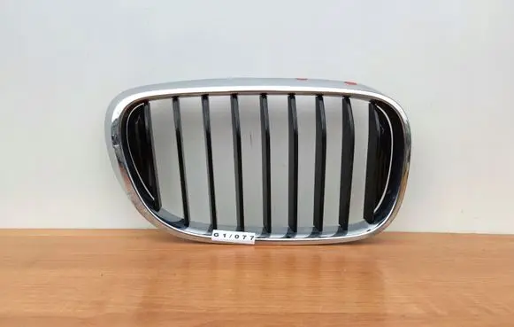 BMW 7 G11 G12 Front bumper upper radiator grill 51137357012