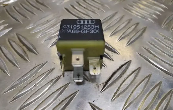 Audi A4 S4 B5 8D Other relay 431951253H