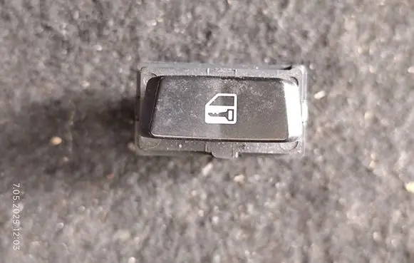 Opel Antara Central locking switch button 