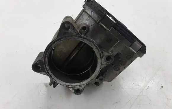 Volvo XC70 Throttle valve 8677866 02W074 0280750103