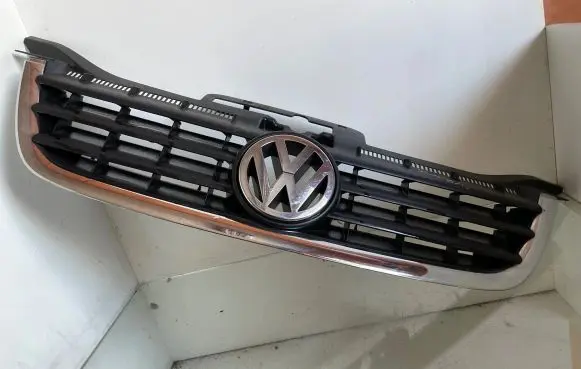 Volkswagen Touran I Front grill 1T0853653 1T0853651
