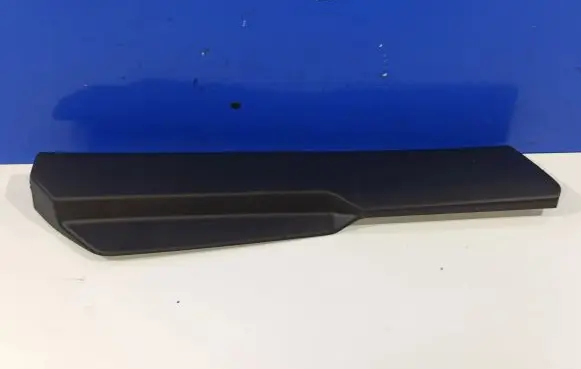 Volvo XC90 Front door seat control surround trim 39831629