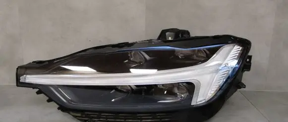 Volvo XC60 Headlight/headlamp 32404705 000111101401875 554E5A5A3A