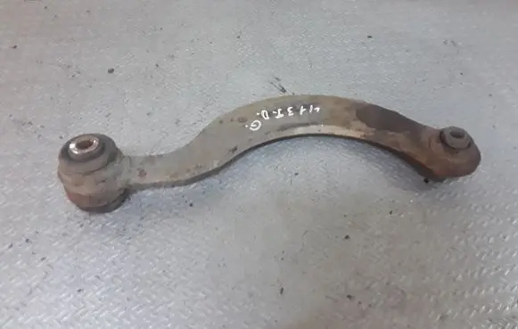 Toyota Avensis T270 Rear control arm