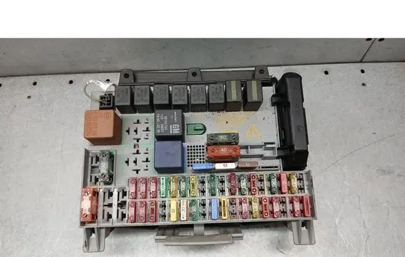 Opel Vectra B Central body control module 90583459