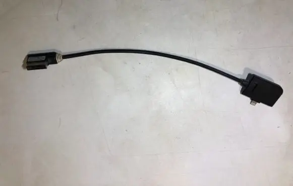 Volkswagen Tiguan iPod connector socket 5N0035554G