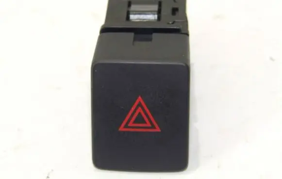 Nissan X-Trail T32 Hazard light switch