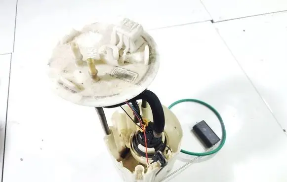 Opel Insignia A In-tank fuel pump 13577226