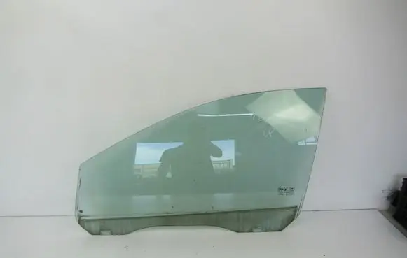 Ford Focus C-MAX Front door window glass four-door 