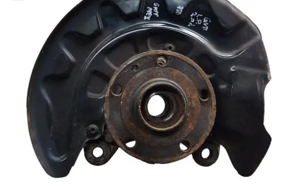 Volkswagen Golf VII Front wheel hub spindle knuckle 5Q0615311G