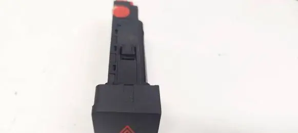 Chevrolet Captiva Hazard light switch 202005304