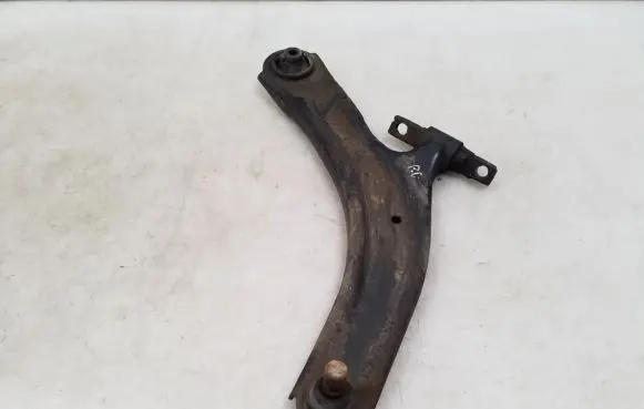 Nissan X-Trail T31 Front lower control arm/wishbone