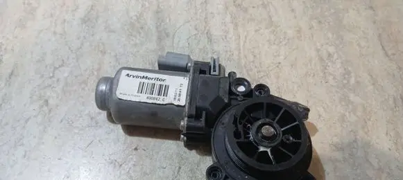 Toyota Aygo AB10 Front door electric window regulator 400842C