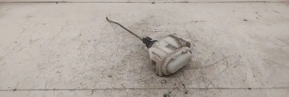 Volkswagen PASSAT B3 Central locking vacuum pump 3A0862153B